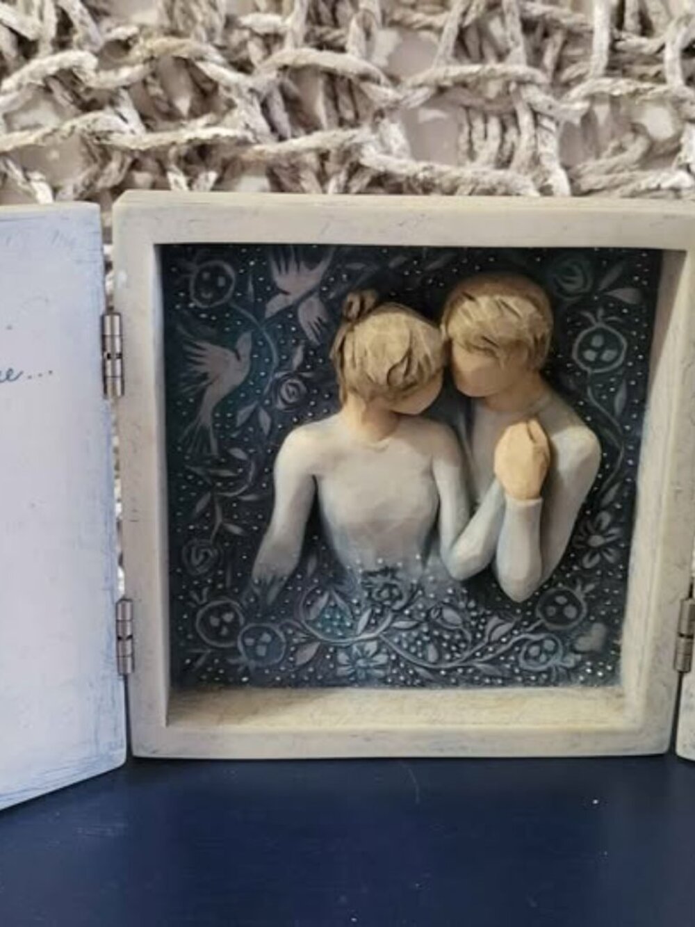 Willow Tree Signature Collection Custom-Designed Signature Collection Box - Picture 3 of 6